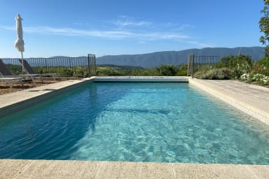 Well-being and serenity holidays in Viens in the Luberon