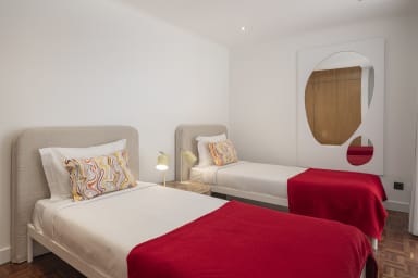 Bedroom with two single beds. 