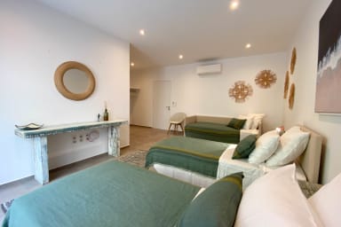 3-bed bedroom in the basement with direct access terrace to main terrace