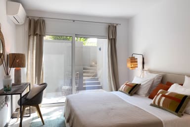 basement guest room with its terrace with direct access to the ground floor