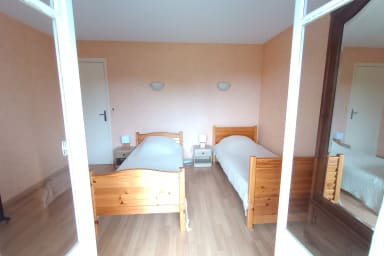 CHAMBRE 2 LITS 90 X 200