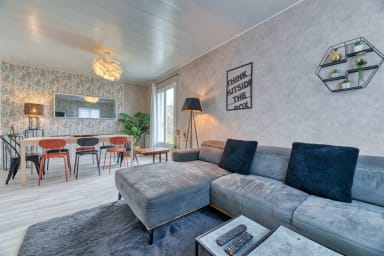 Espace jour avec table à manger