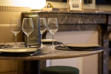Table à manger pour des moments conviviaux ou de travail