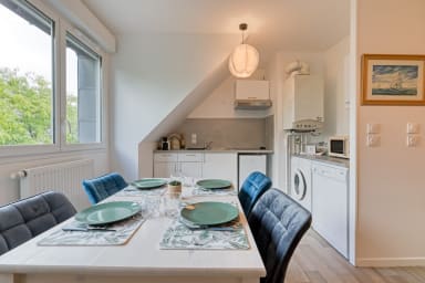 Table à manger pour des moments conviviaux ou de travail