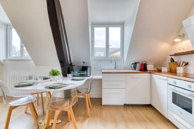 Table à manger pour des moments conviviaux ou de travail