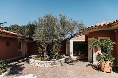 location-famille-prestigieuse-villa-boussole-cote-dazur-exterieur