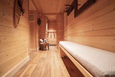 location-luxe-chalet-igloo-courchevel-1850-entree