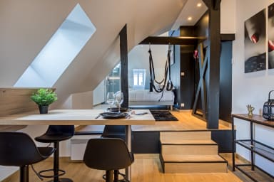 Table à manger pour des moments conviviaux ou de travail