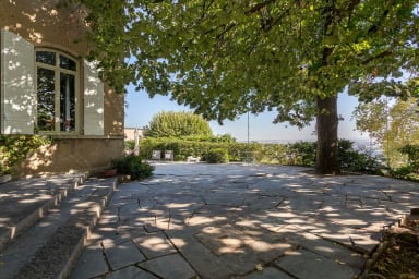 Extérieur arboré et ombragé