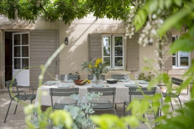 book-villa-louise-property-rental-kid-friendly-eyguieres-pioma-home