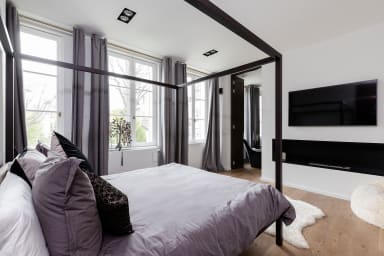 rental-family-prestigious-maison-lumea-paris-bedroom