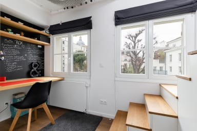 rental-family-prestigious-maison-lumea-paris-bedroom
