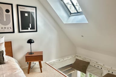 rental-family-prestigious-maison-lumea-paris-bedroom