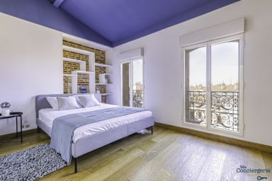 Chambre à coucher avec salle de bain et dressing attenant