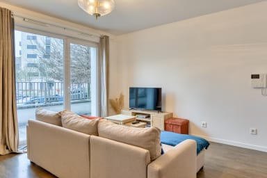 salon avec TV