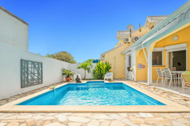 Photo de Villa en location saisonnière à Saint-Francois en Guadeloupe