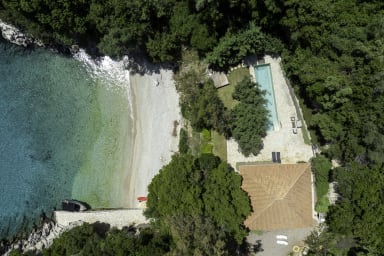 Villa Trianda, a true gem just 27 steps from the beach!