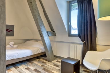 Chambre avec lit double