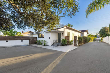 Charming boutique in the heart of downtown Santa Barbara