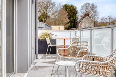 Terrasse donnant sur Parc des Mathurins