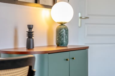 Eléments de décoration moderne dans le salon