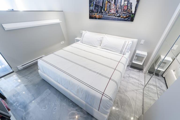 Loft De Luxe Moderne Au Centre Ville De Montreal A Milton Parc Simplissimmo
