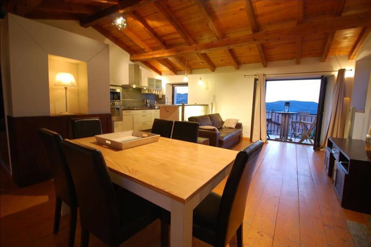 Appartement Celu - Appartement spacieux avec vue au cœur du village de Calenzana 
