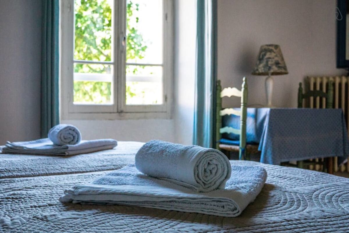  Superbe mas provencal avec piscine chauffée 