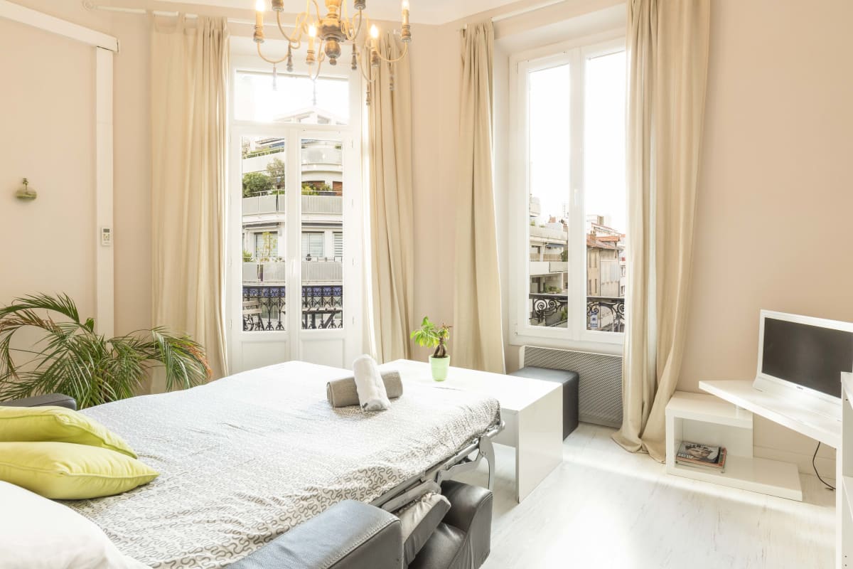  immobilier  Appartement 39 m2 en plein centre ville de Cannes, climatisé