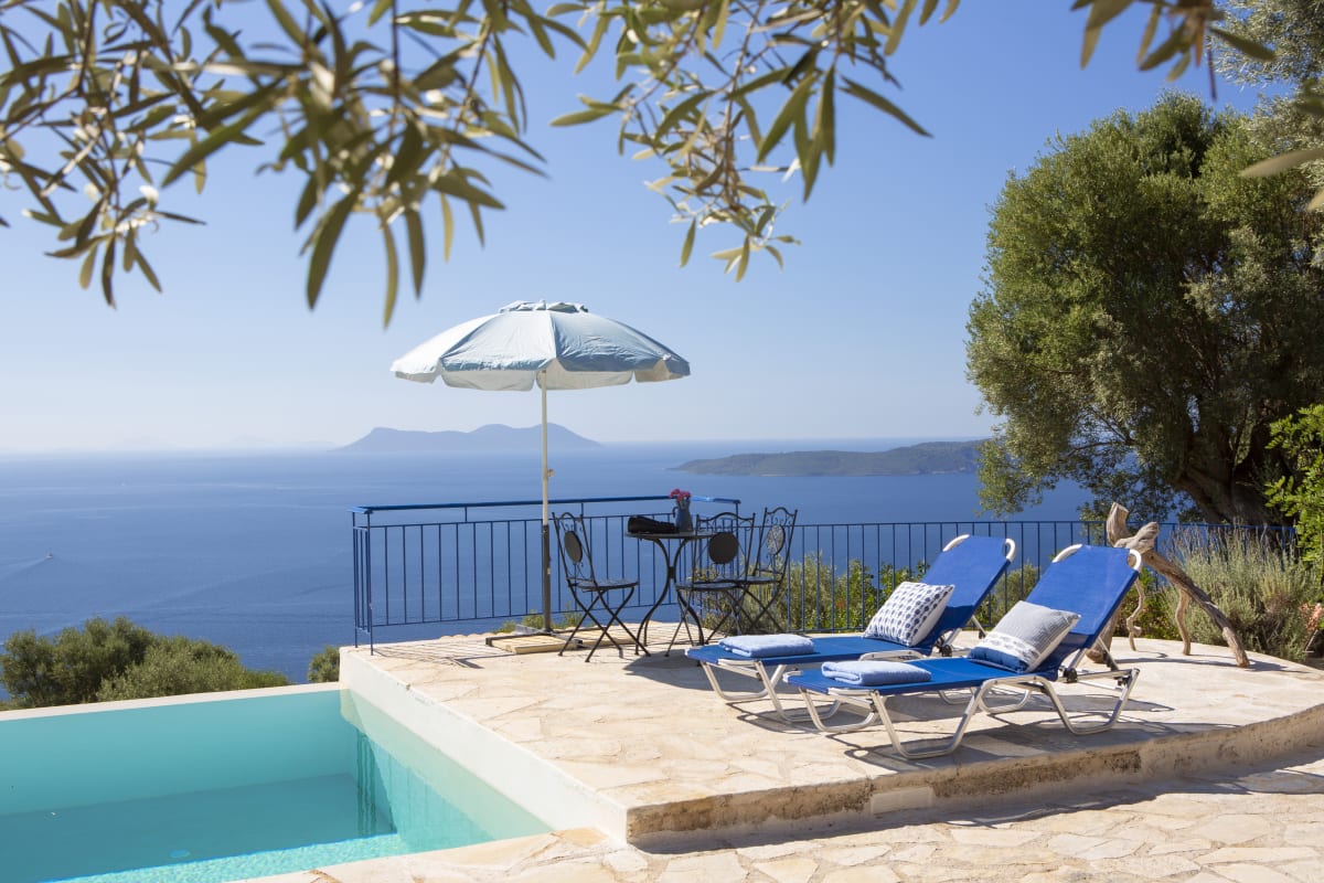 Maison   Villas Balcony - Lefkada-Travel