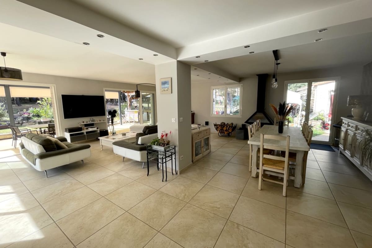 Immobilier Villa des Pins, belle maison familiale, proche Aix en Provence, 8 personnes  