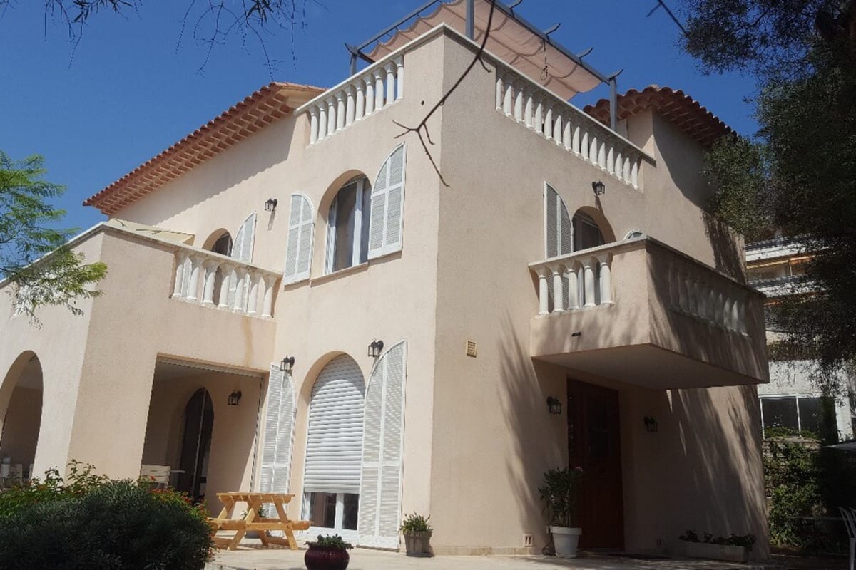 Villa "Les Oliviers", jardin, climatisation, centre ville
