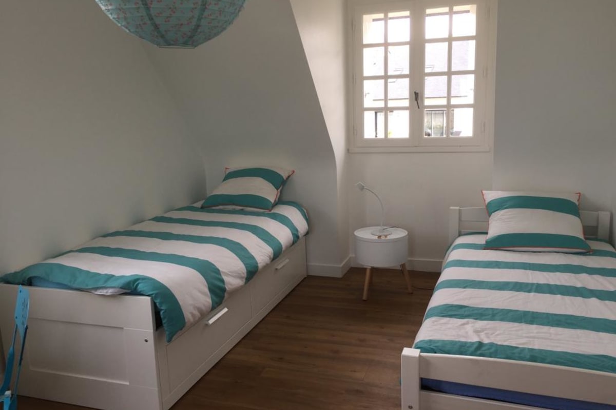 Immobilier Grande maison proche plage et centre ville avec grand parking   