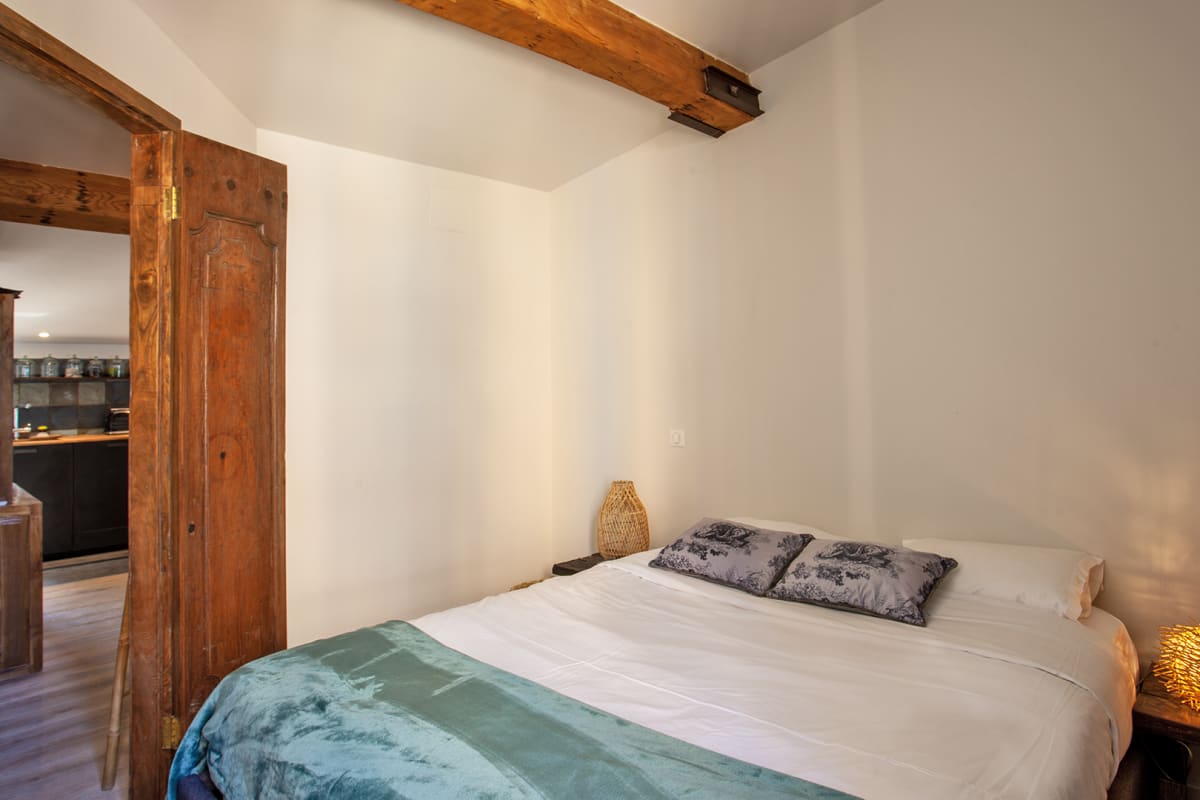  Mira appartement climatisé, vue mer, centre de Calvi, proche port et plage 