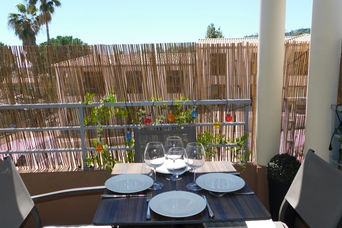 T2 "Domaine du Cap" climatisé avec piscine et parking