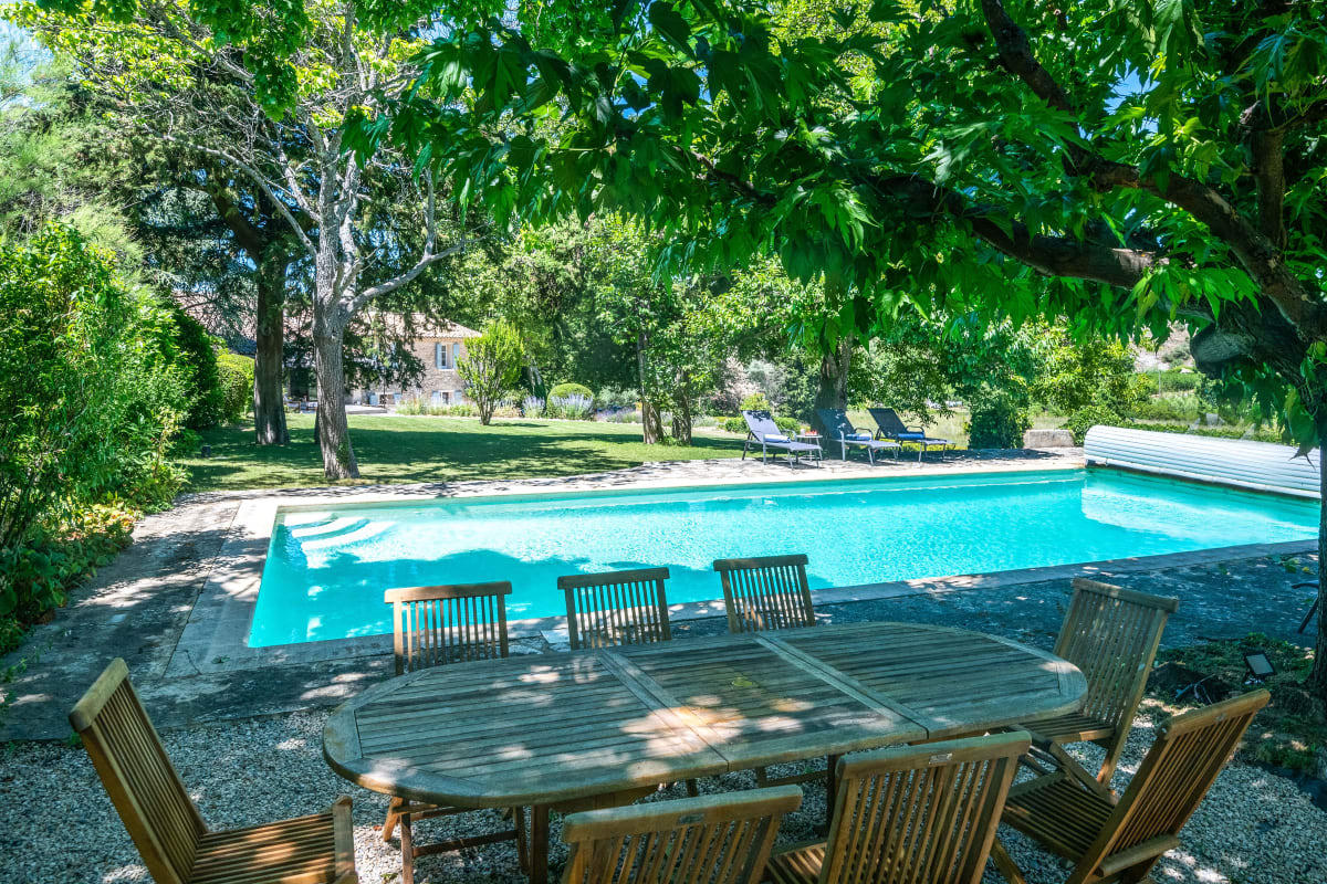  Maison Villa Les Saffres, somptueux Mas à Malaucene