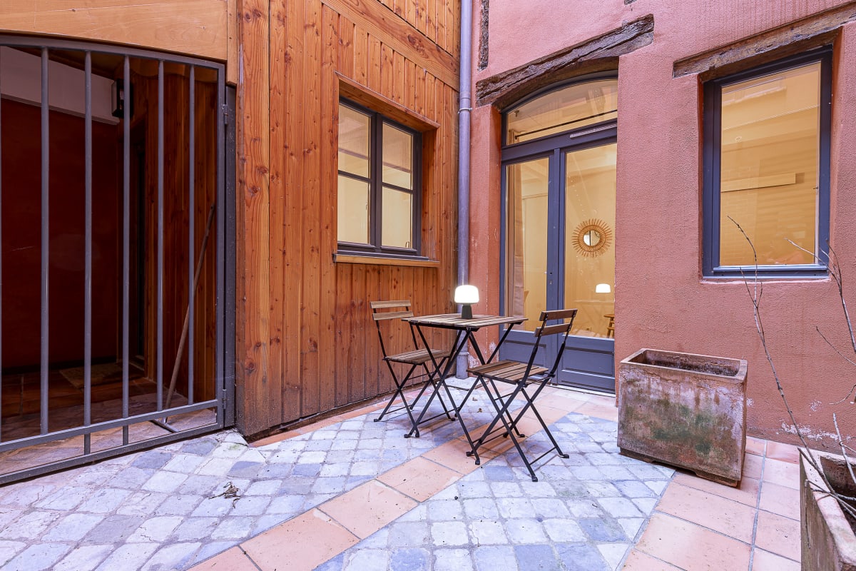 Immobilier Calme au centre ville - Studio avec terrasse  