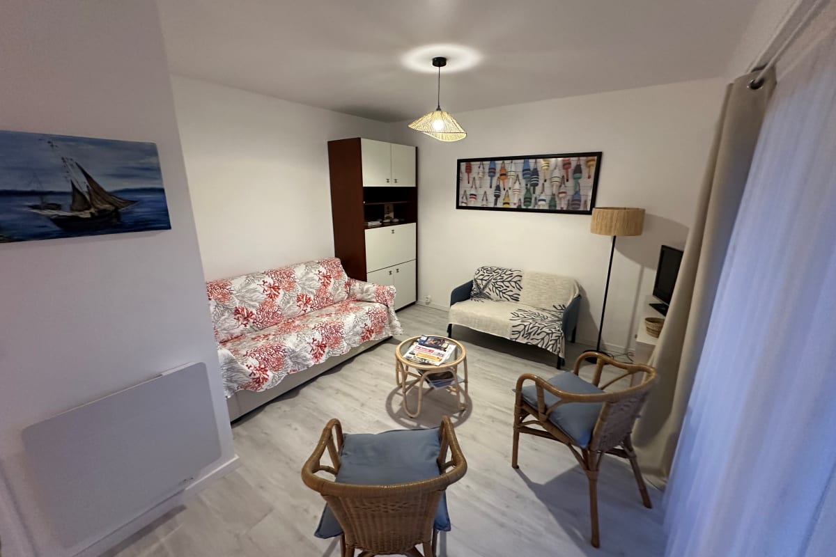 Appartement Studio avec balcon - 2mn de la plage et AquaBaule 