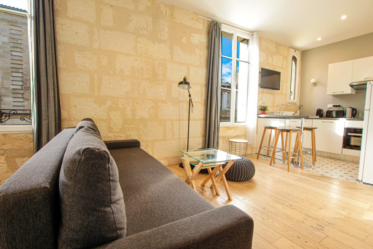 Superbe appartement climatisé en plein cœur des Chartrons 