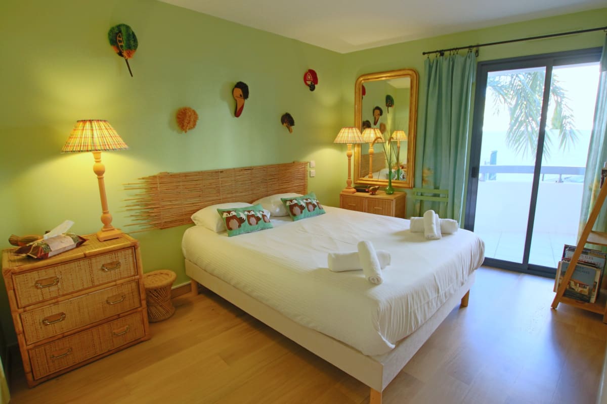 Appartement Appartement climatisé, 2 chambres & salles de bain à la décoration raffinée 