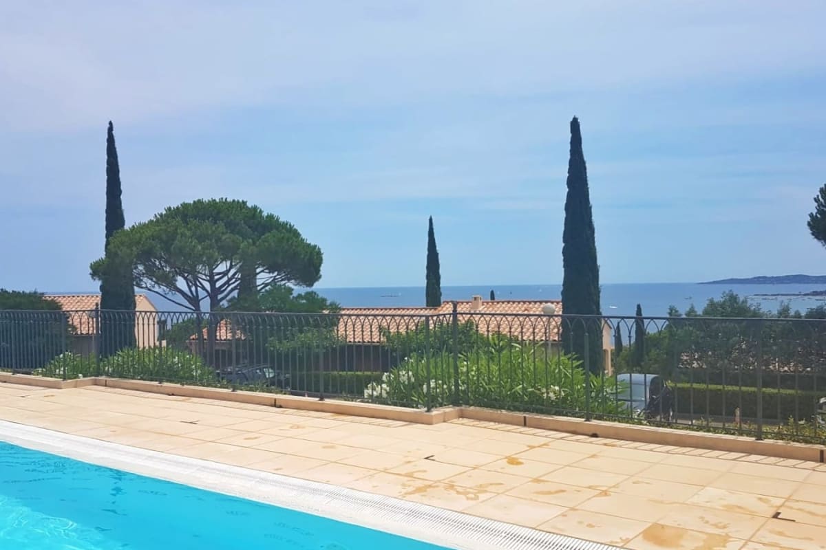  immobilier  Bel appartement avec piscine à Sainte-Maxime