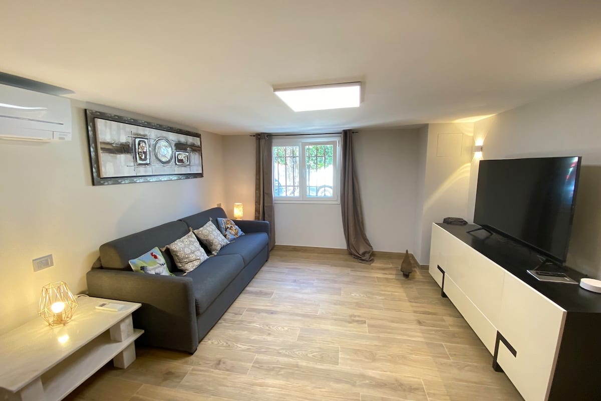 06AK3 - Chambre privée 1 Villa Cap Marina