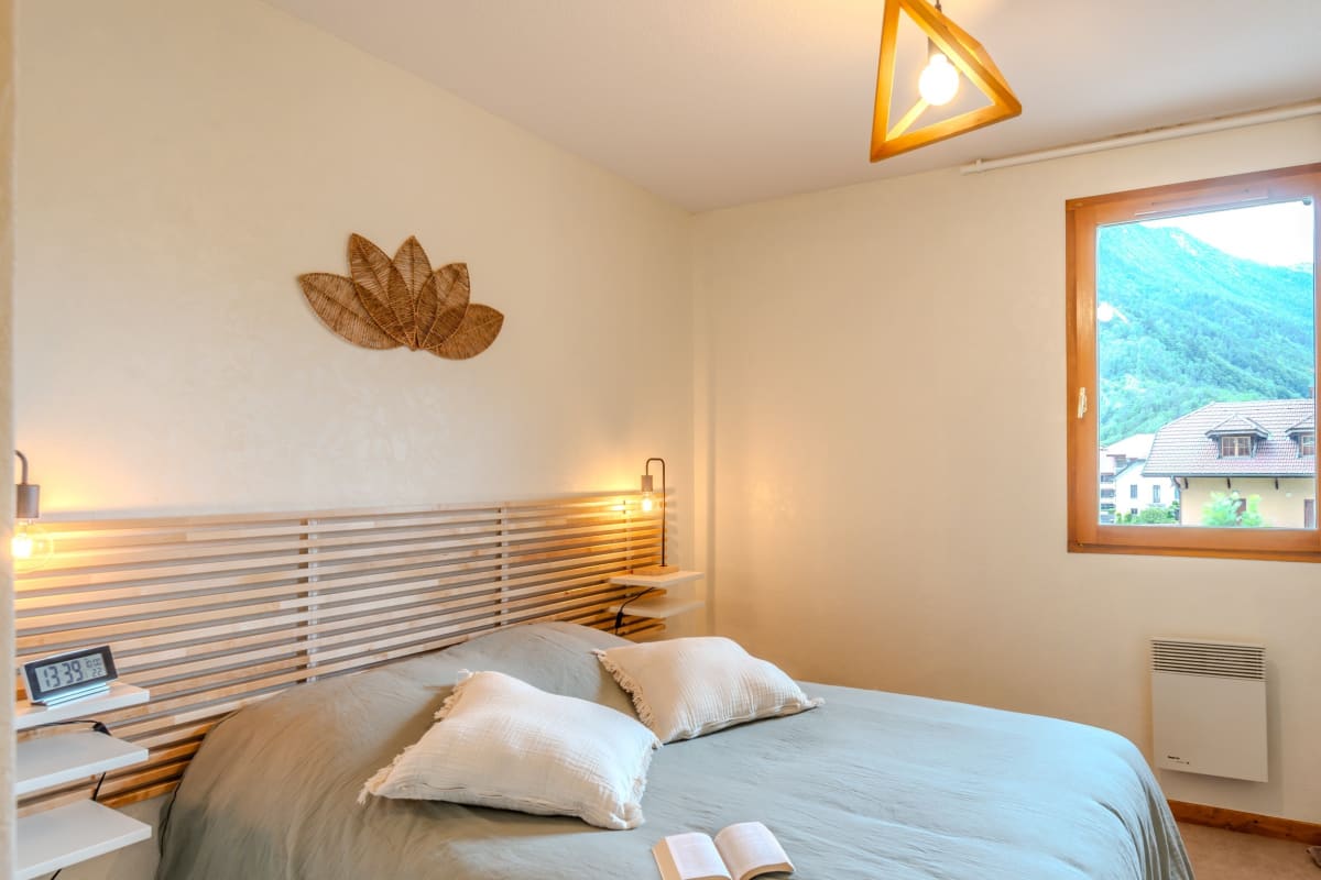 Slow Chalet Thônes: Lac & montagne -15 min ski - ascenseur, balcon, parking