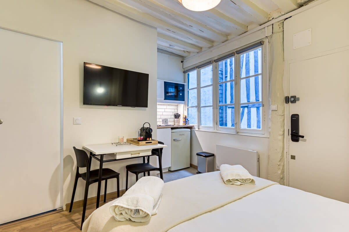  Appartement Petit Vicomte ; joli studio place du Vieux Marché