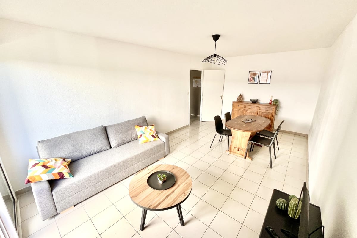  Appartement Appartement - proche tramway  