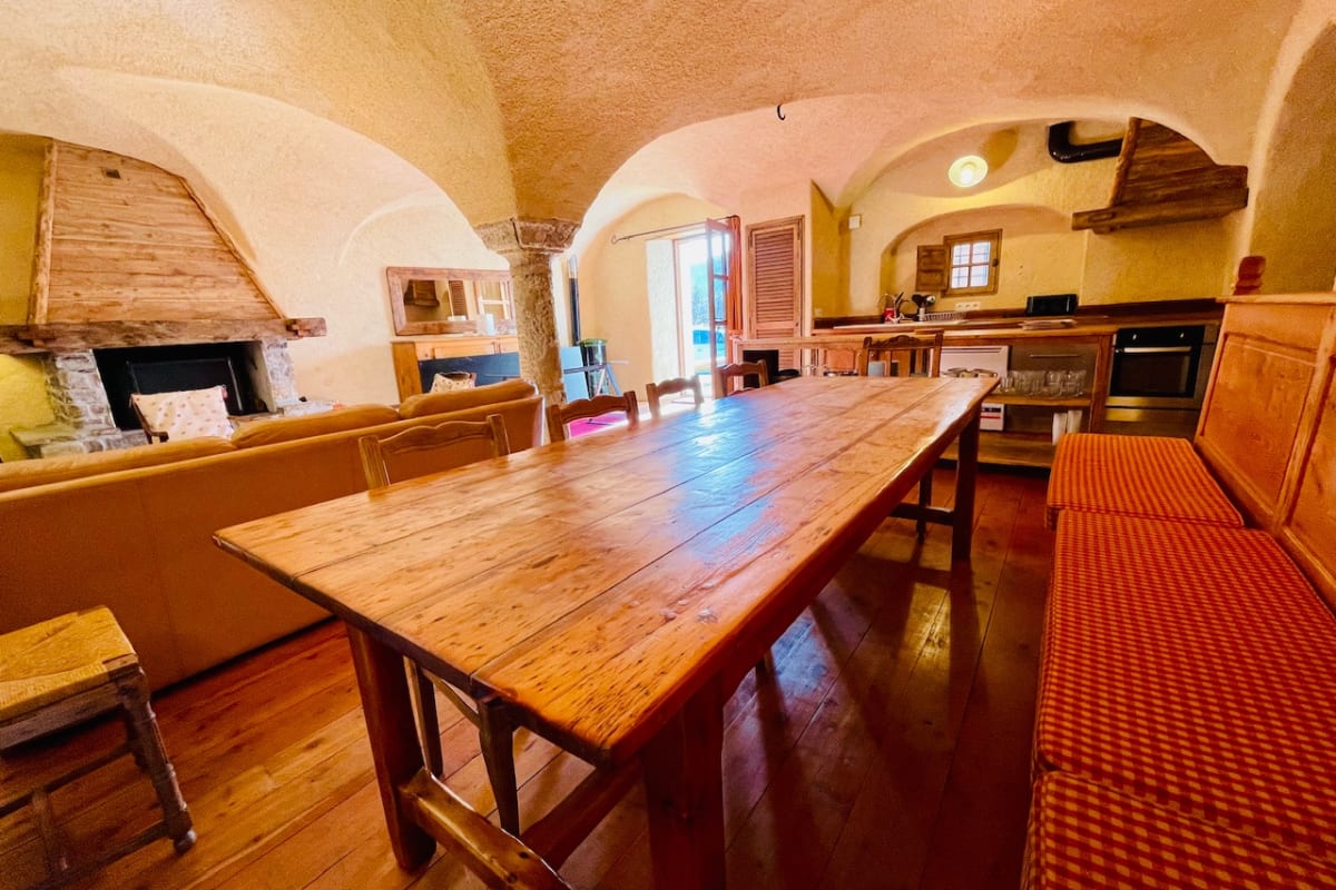  immobilier  Appartement spacieux dans maison de village