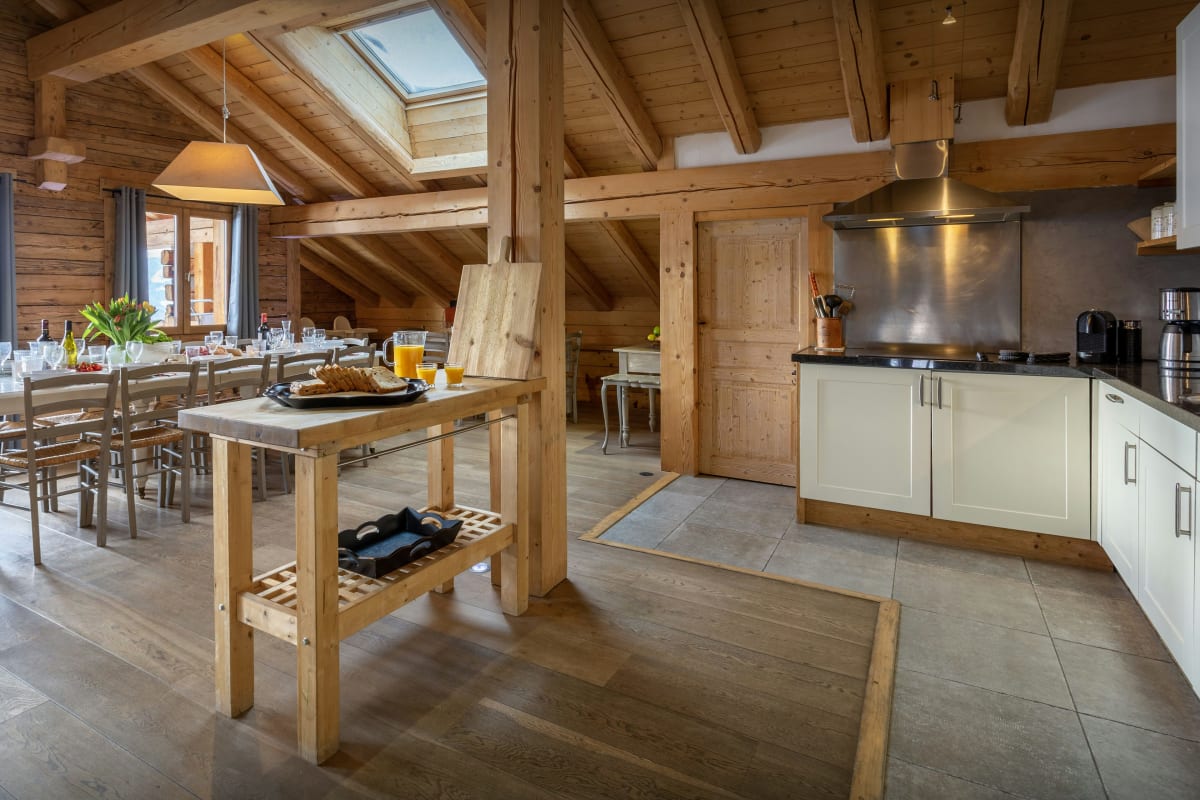 Immobilier Appartement alpin pour 8 avec balcon et bain nordique - OVO Network  