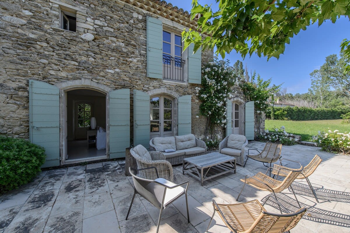 Mas des Flaux, beau mas provençal avec court de tennis et piscine 