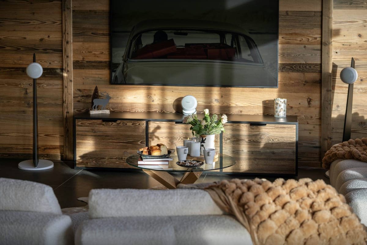 Immobilier Chalet 5-étoiles pour 10p avec jacuzzi et salle de jeux - OVO Network  