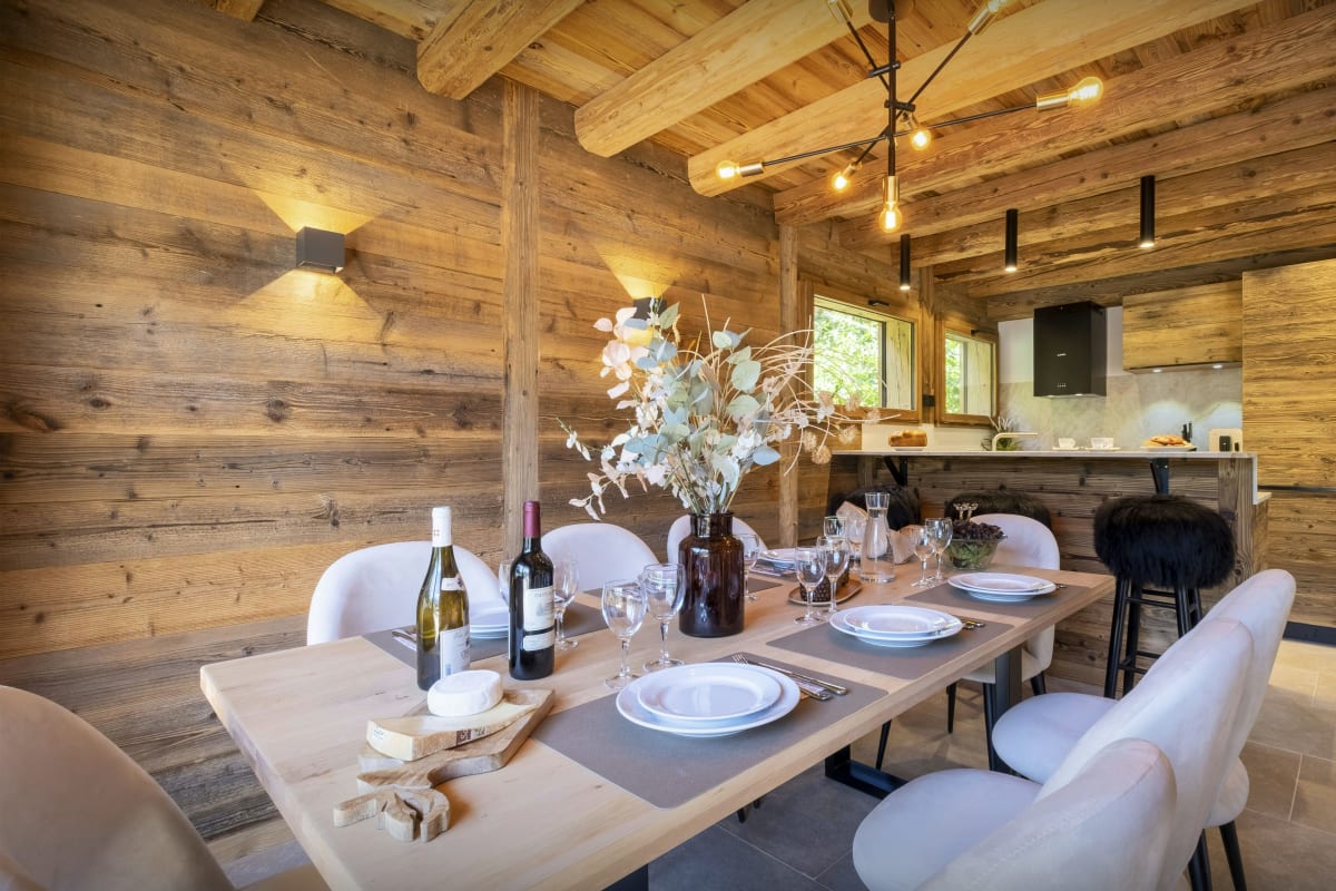 Chalet Séjour skis aux pieds pour 8 à La Clusaz - OVO Network 